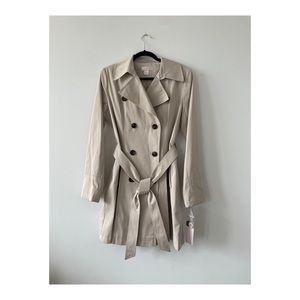 Rachel Parcell Tan Belted Trench Coat